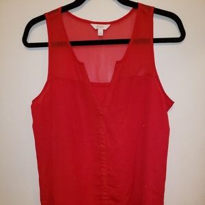 🌻 Red sleeveless blouse